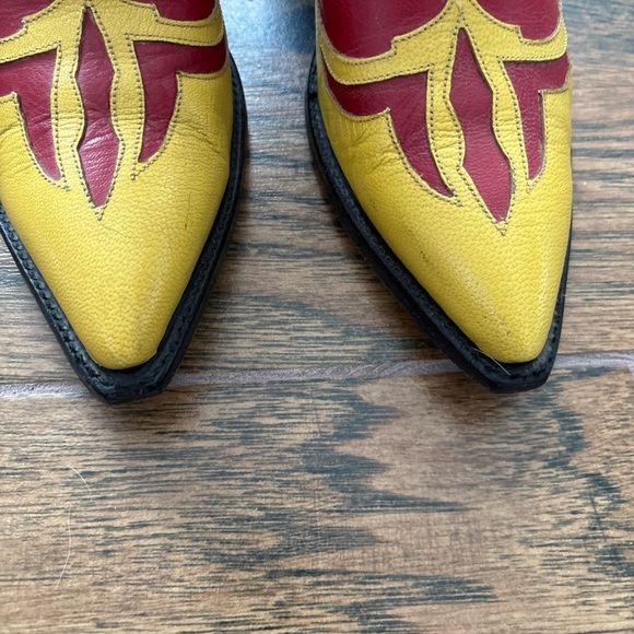Larry Mahan Vintage Red and Yellow Western Cowgirl Flashy Boots 7.5B - Picture 2 of 8